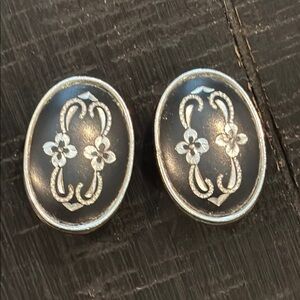 ELEGANT Vintage Whiting & Davis Jewelry Clip On Earrings Black White MOP​